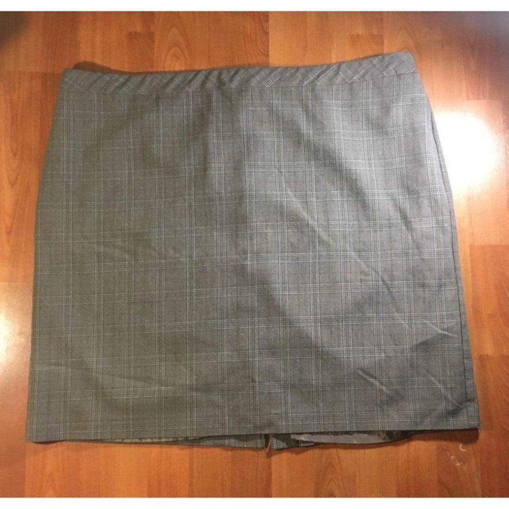 Roz & Ali Women’s Pencil Skirt Size 22